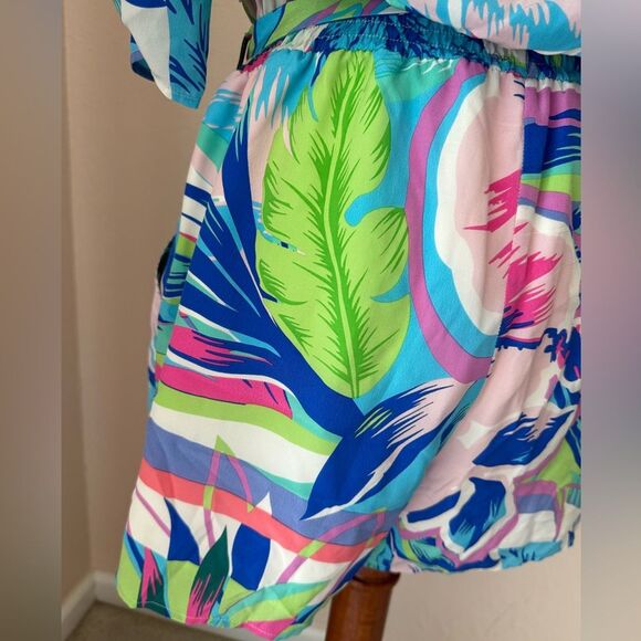 Yumi Kim 100% silk romper tropical  pockets, tie sleeves and button detail. L - Picture 3 of 16